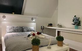 Modern Cosy Studio In Barbican - Green - F2